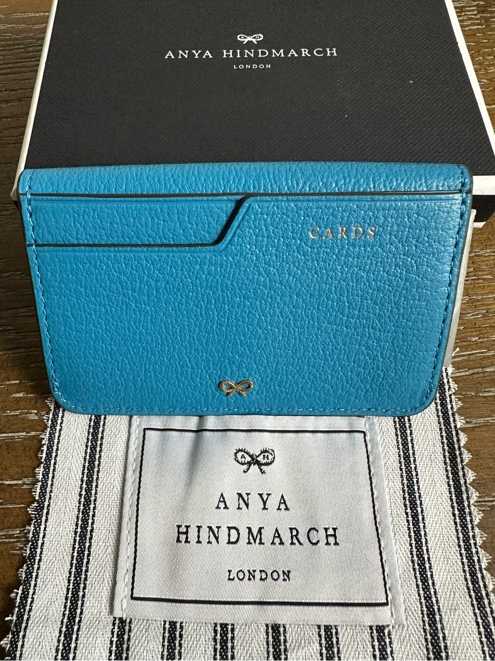 Anya Hindmarch envelope card case zany in sea blue Capra with blueberry circus - Picture 2 of 3
